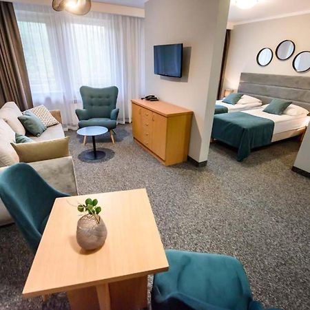 Osrodek Szkoleniowo Wypoczynkowy Galicya Hotel กรินีซา ดรอยจ์ ภายนอก รูปภาพ
