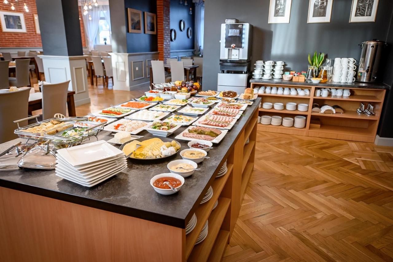 Osrodek Szkoleniowo Wypoczynkowy Galicya Hotel กรินีซา ดรอยจ์ ภายนอก รูปภาพ