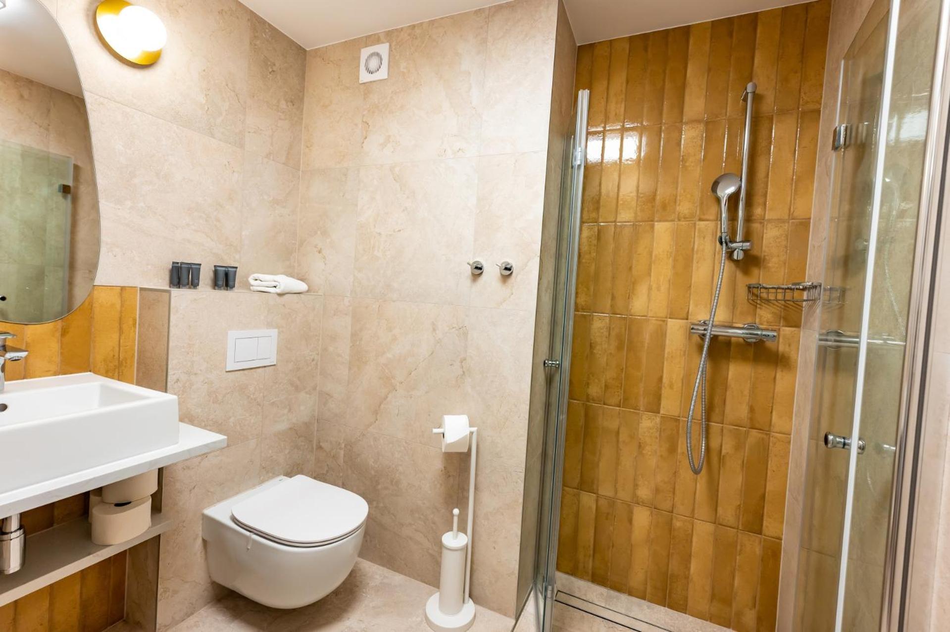 Osrodek Szkoleniowo Wypoczynkowy Galicya Hotel กรินีซา ดรอยจ์ ภายนอก รูปภาพ
