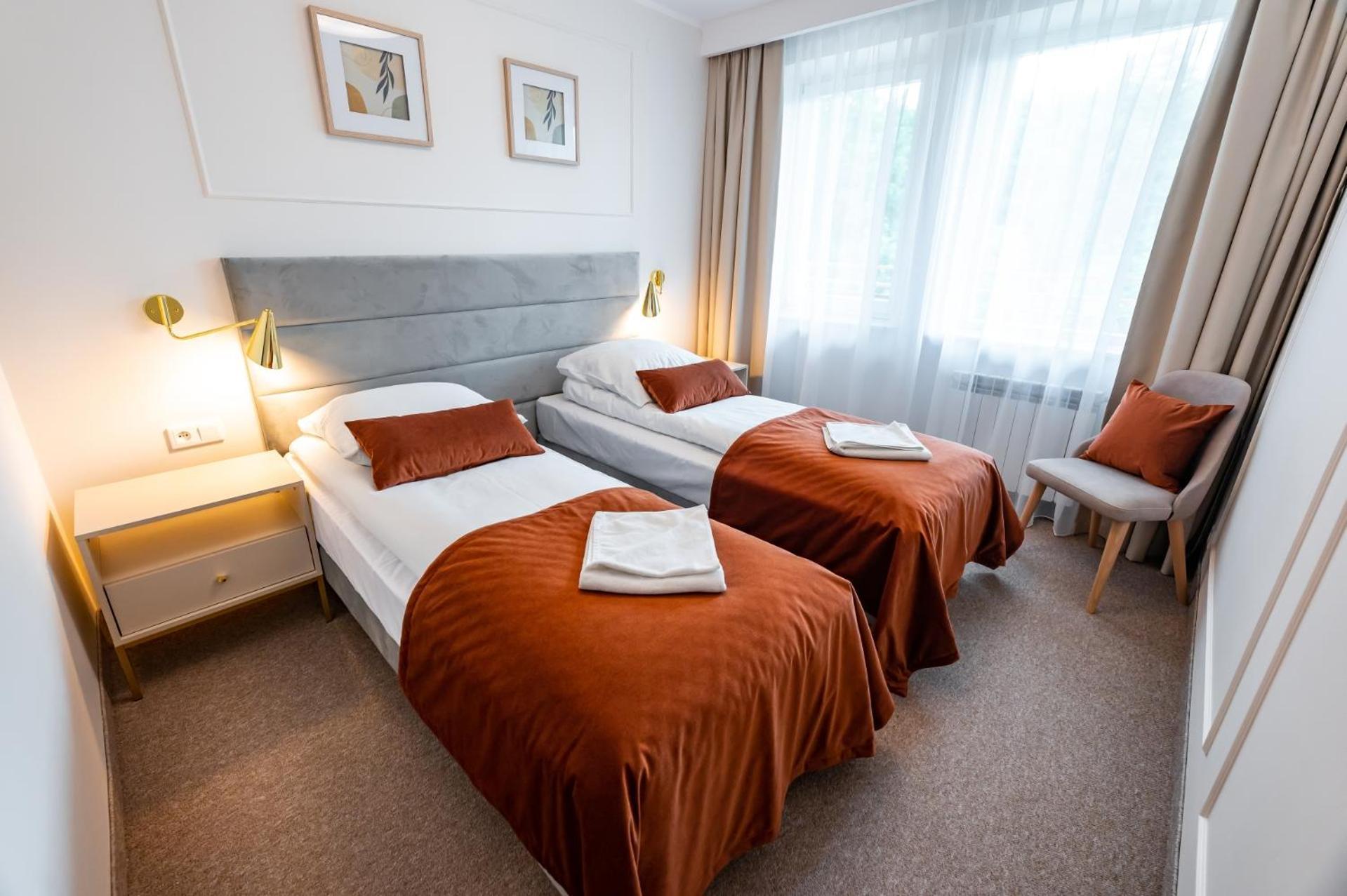 Osrodek Szkoleniowo Wypoczynkowy Galicya Hotel กรินีซา ดรอยจ์ ภายนอก รูปภาพ